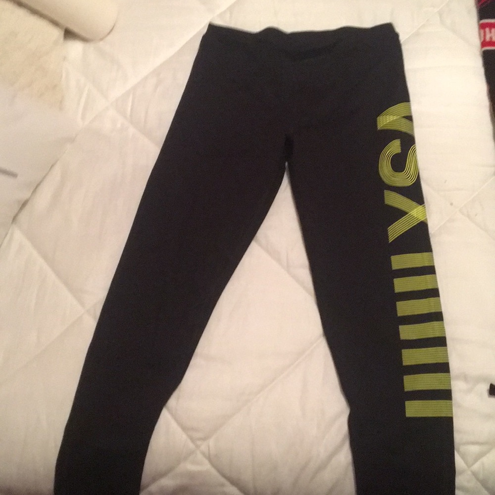 Victoria’s Secret Sport leggings